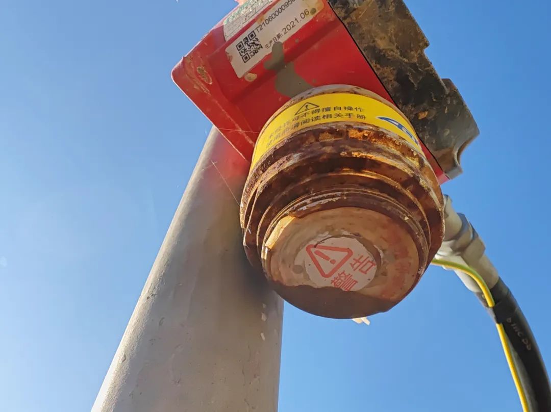 【隱患整改中的那些錯(cuò)】戴著保護(hù)膜上崗的氣體探測器(圖2)